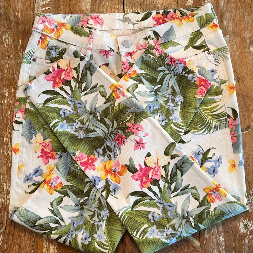 Tommy Bahama skinny ankle floral jean NWOT